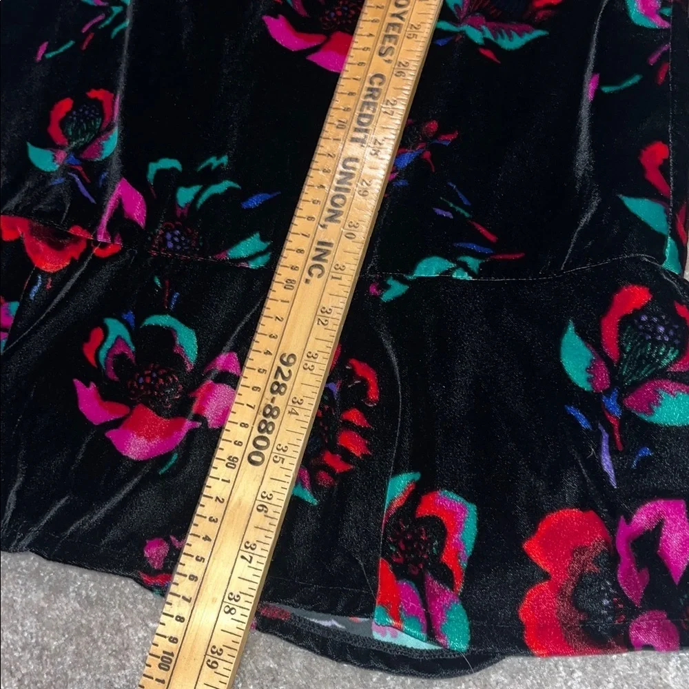 J. Crew Black Velvet Velour Short Sleeve Floral Flutter Dress Size 6 NWT